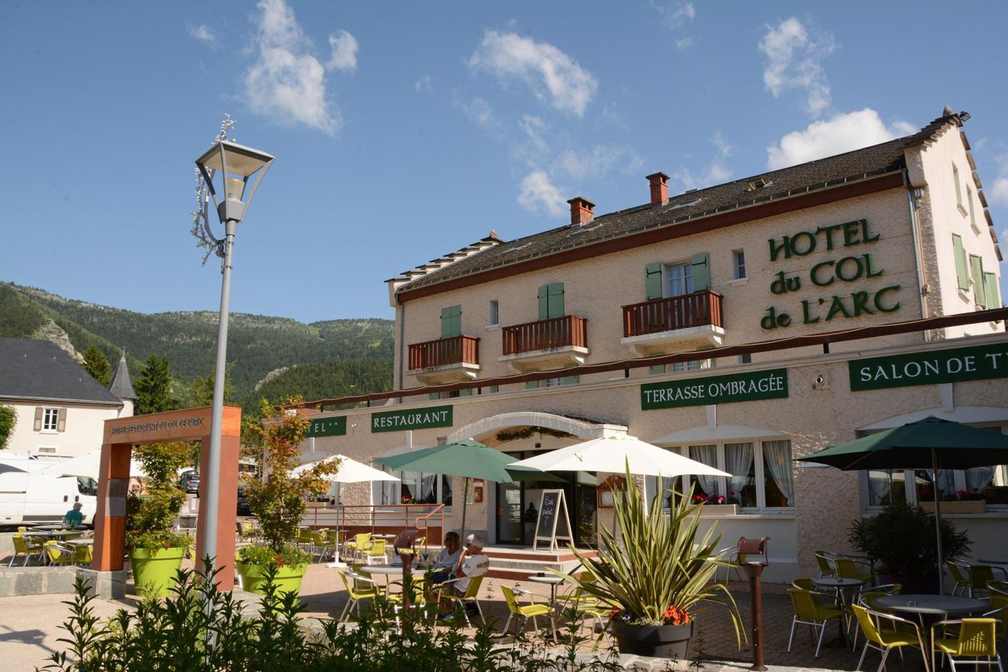 Logis Hotel - Le Col De L'Arc لانس-آن-فيركور المظهر الخارجي الصورة